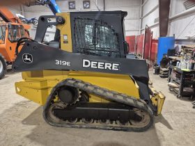 2019 John Deere 319E