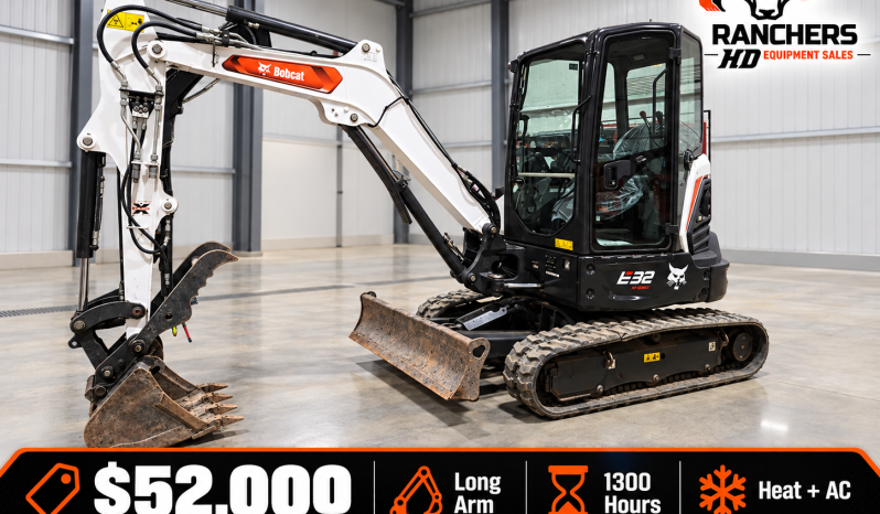 2022 Bobcat E32 Excavator Long Arm full